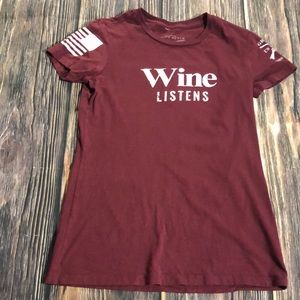 Ladies GruntStyle “wine listens “ graphics logo t-shirt size medium